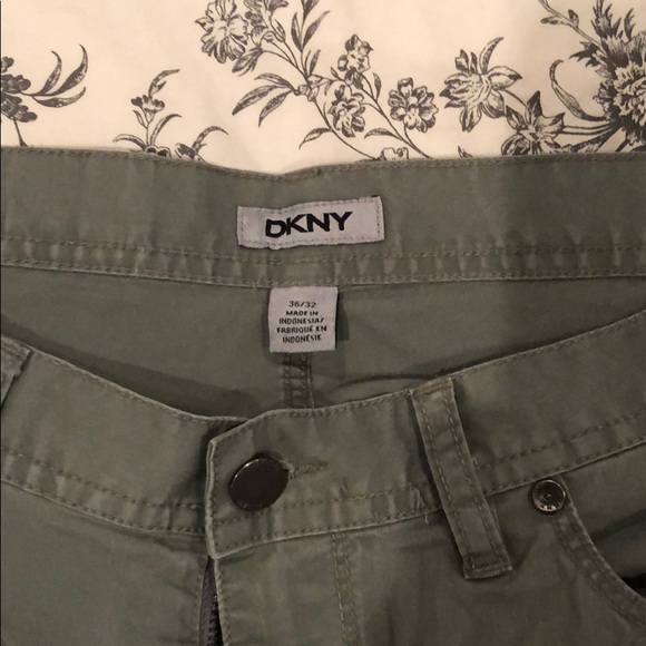 Sage green casual men’s pants - Picture 3 of 3